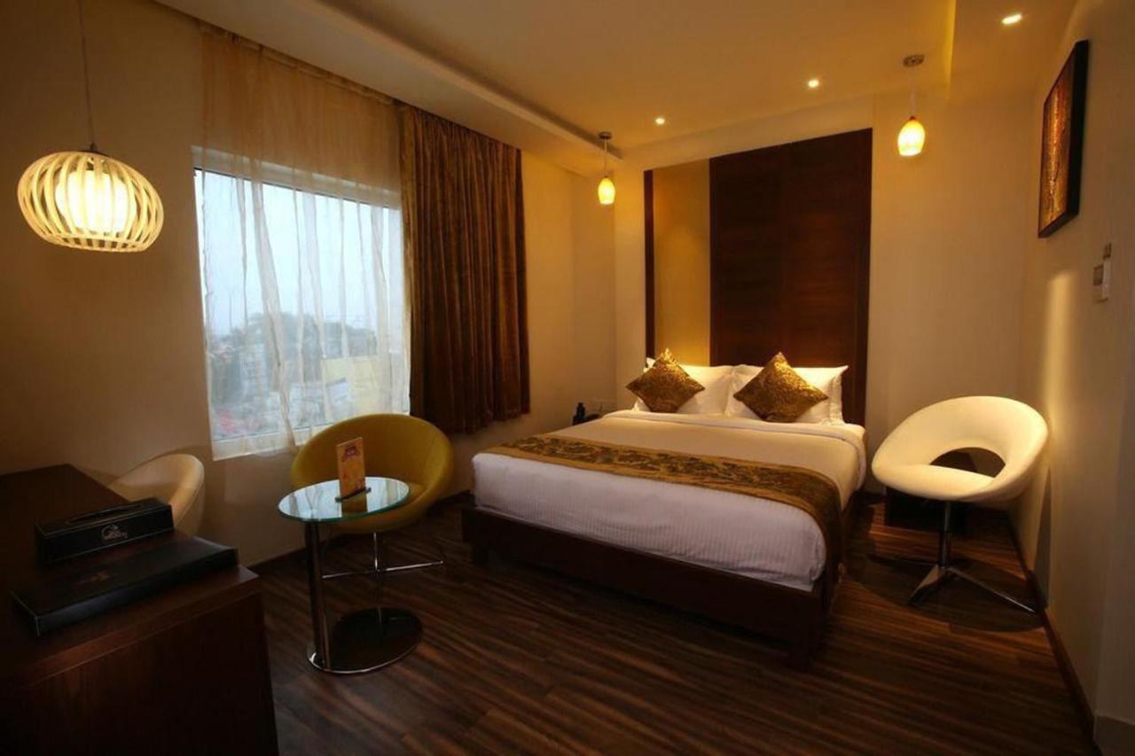 Jagadish Brigade Hotel Bangalore Exterior photo